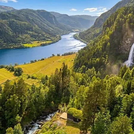 Retreat By The Falls & Riverside Sauna Ferienhaus Sel
