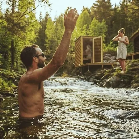Retreat By The Falls & Riverside Sauna