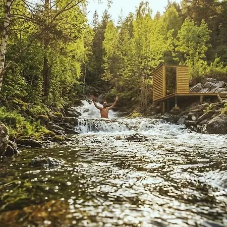 Retreat By The Falls & Riverside Sauna * Sel